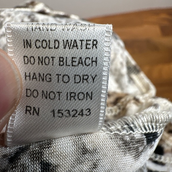 Akira Crushed Velvet Snake Print Crop Tank Cowl Neck Size Large - Picture 6 of 6